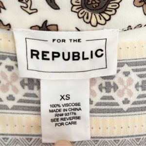 Very soft slouchy shirt brand new no tags. Nice and cool for the summer